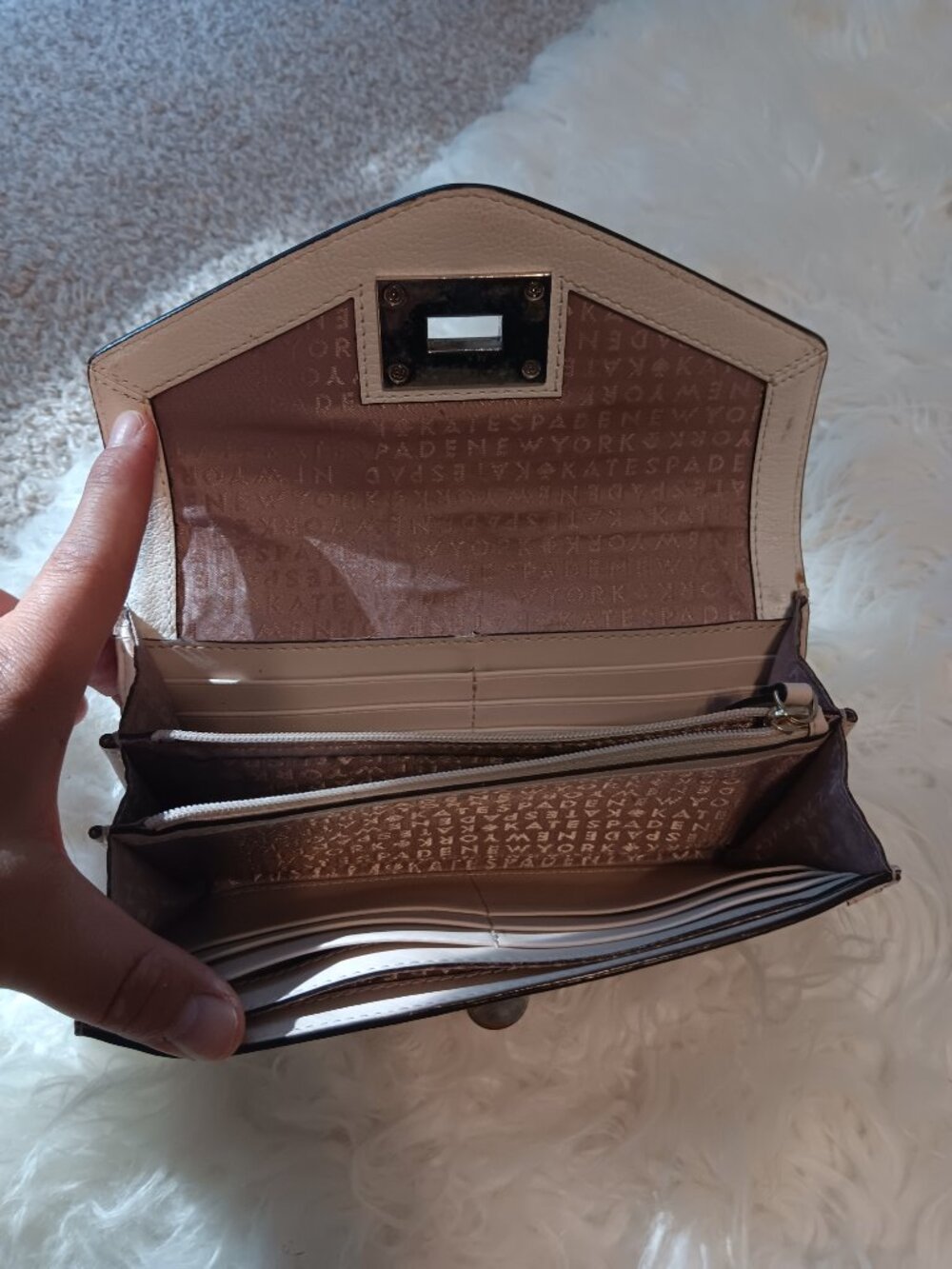 Kate Spade ♠️ New York wallet - Picture 3 of 5